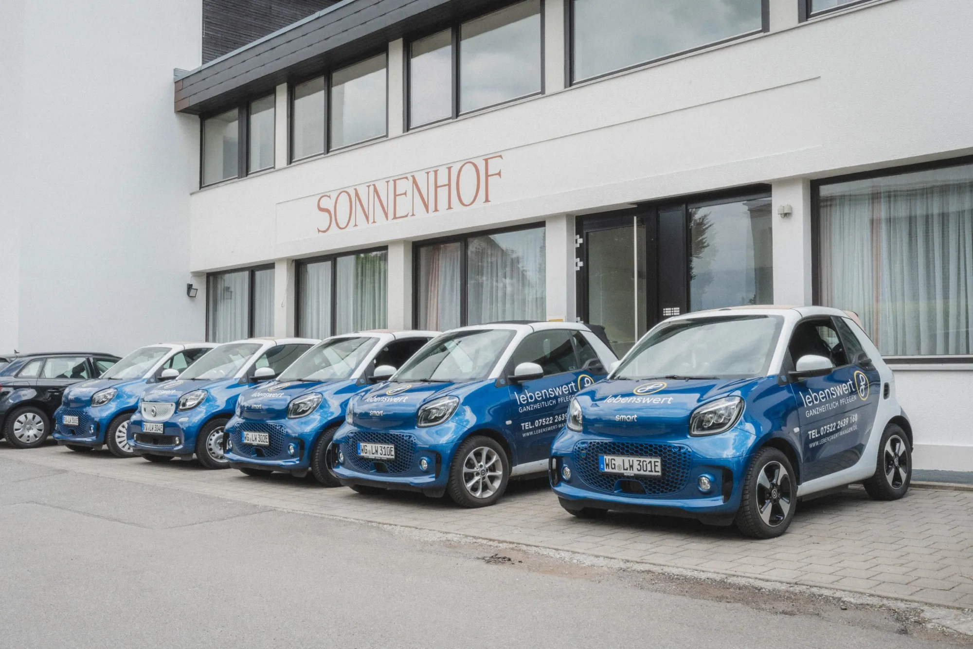 Moderner Fuhrpark des Pflegedienstes lebenswert in Wangen.