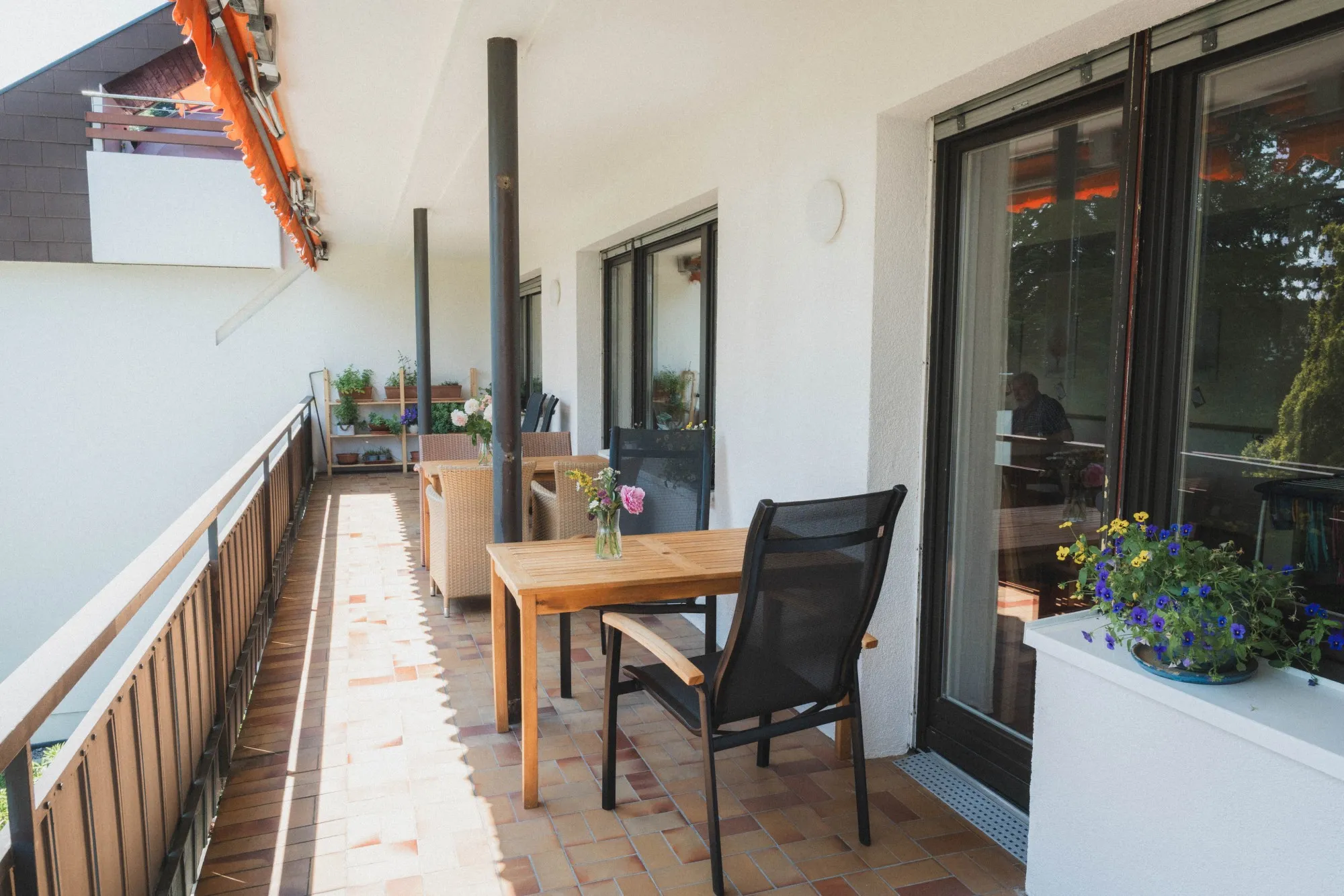 Heller, Balkon in der Wohngemeinschaft lebenswert Wangen.