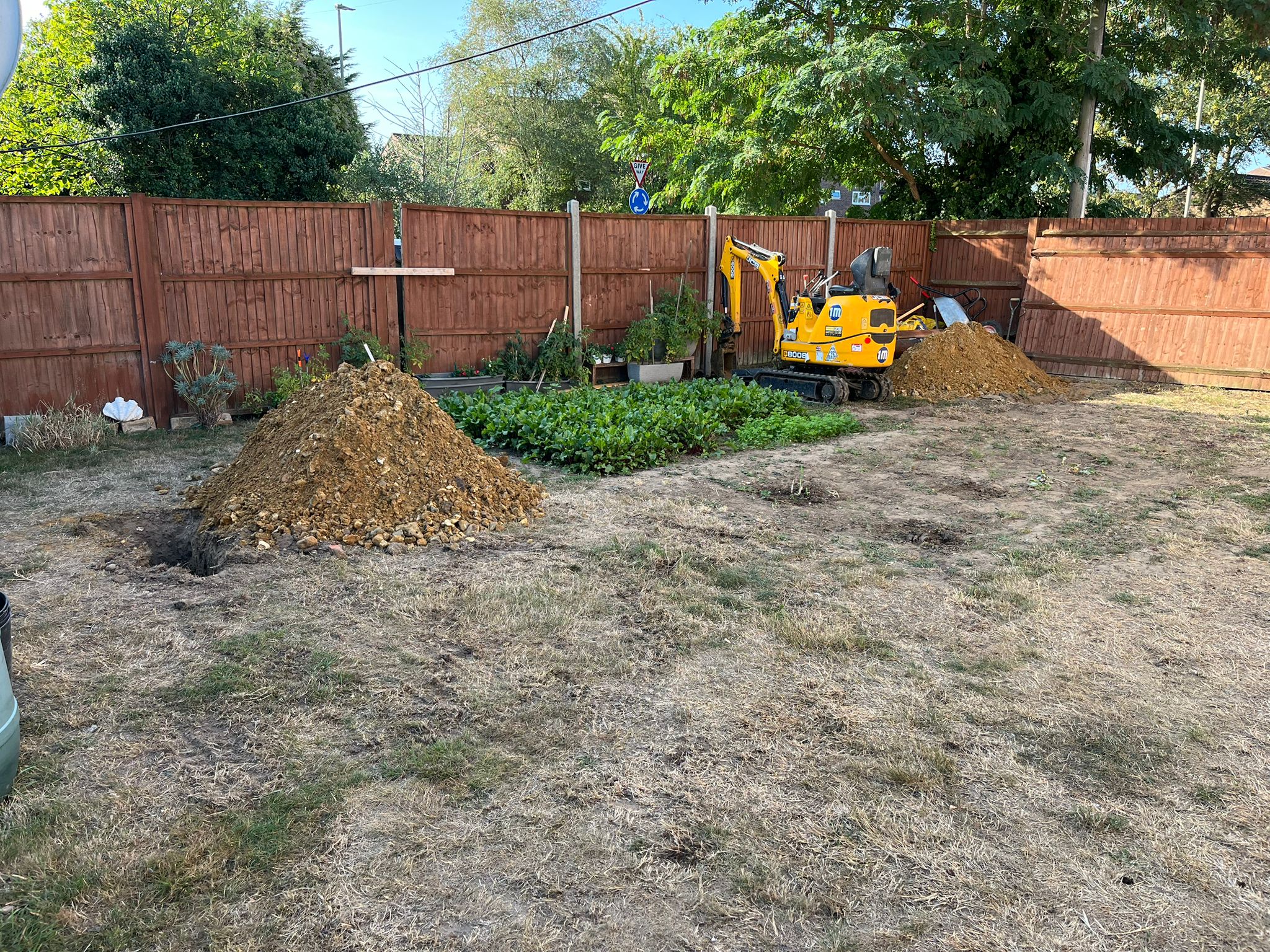 Surrey – Infiltration Testing to BRE 365 Standards for Residential SuDS Compliance