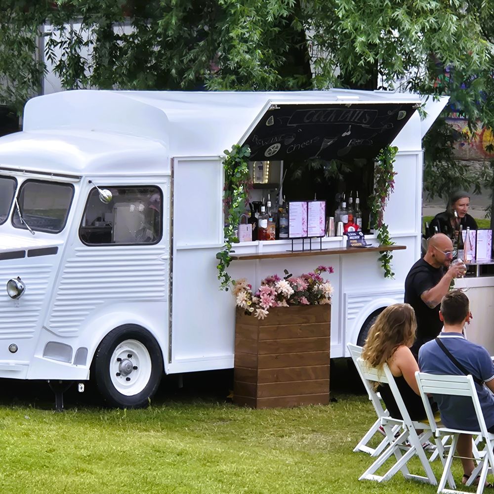 Zomerborrel met foodtruck organiseren