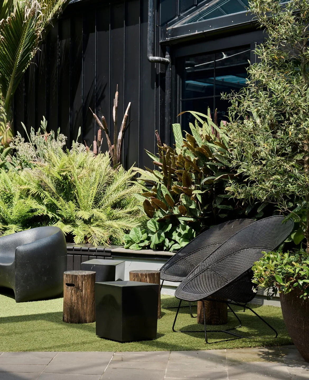 From green walls filled with 18,000 plants to expansive interior planting, Westfield Newmarket delivers a shopping experience like no other.