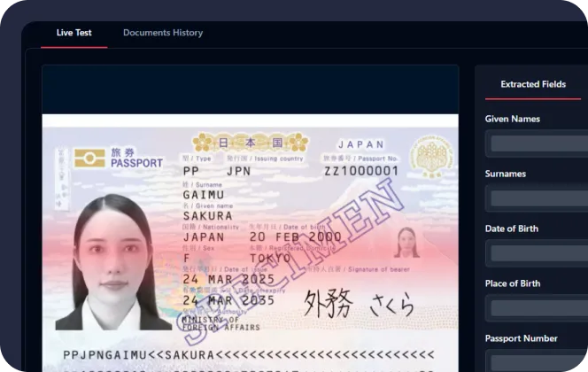Japanese passport for Sakura Gaimu with date of birth 20 Feb 2000 and expiration date 24 Mar 2035, marked as 'Tokyo Online'.