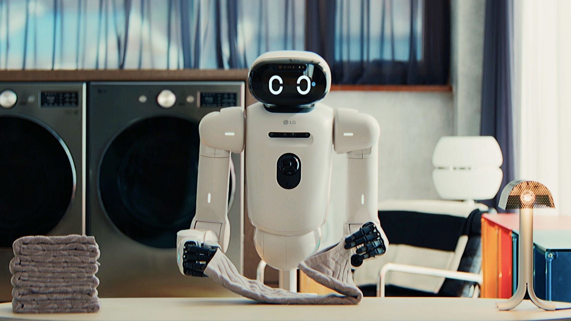LG CLOiD home robot folding laundry at CES 2026