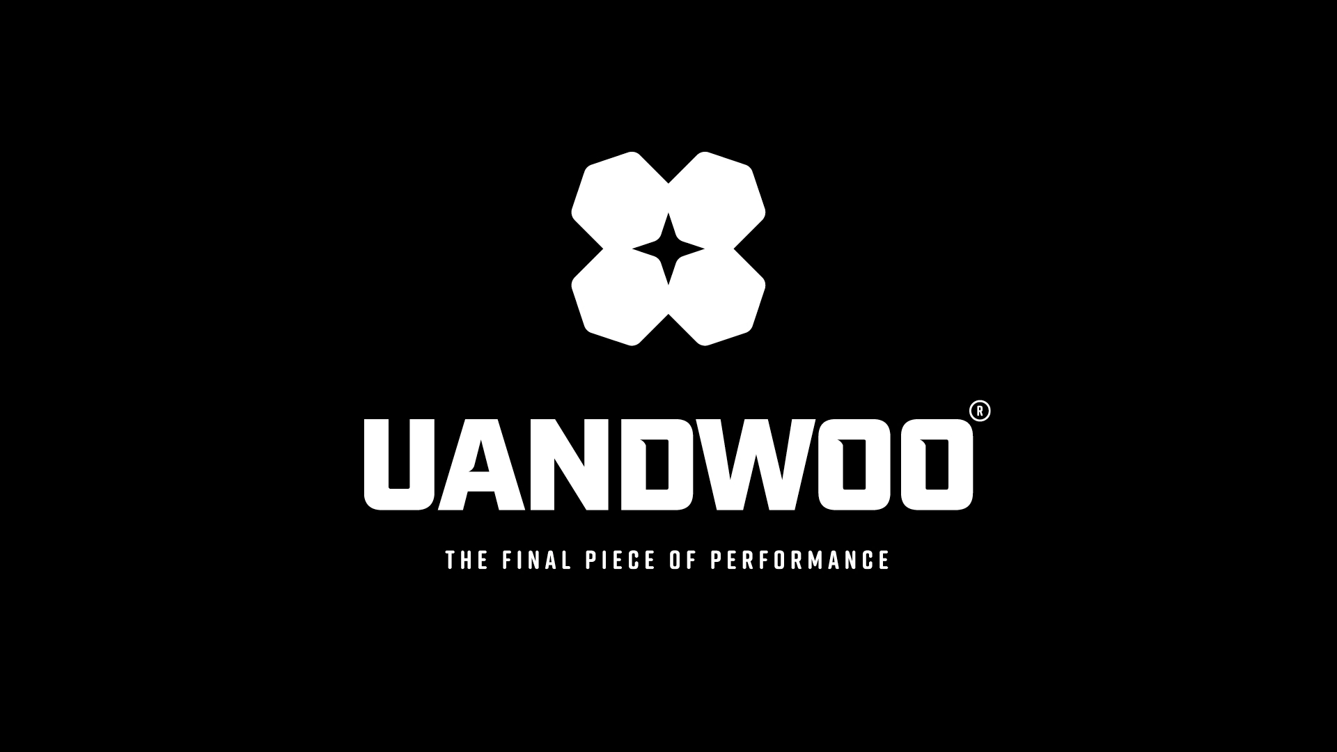 Das UANDWOO-Logo-Design auf dunklem Hintergrund