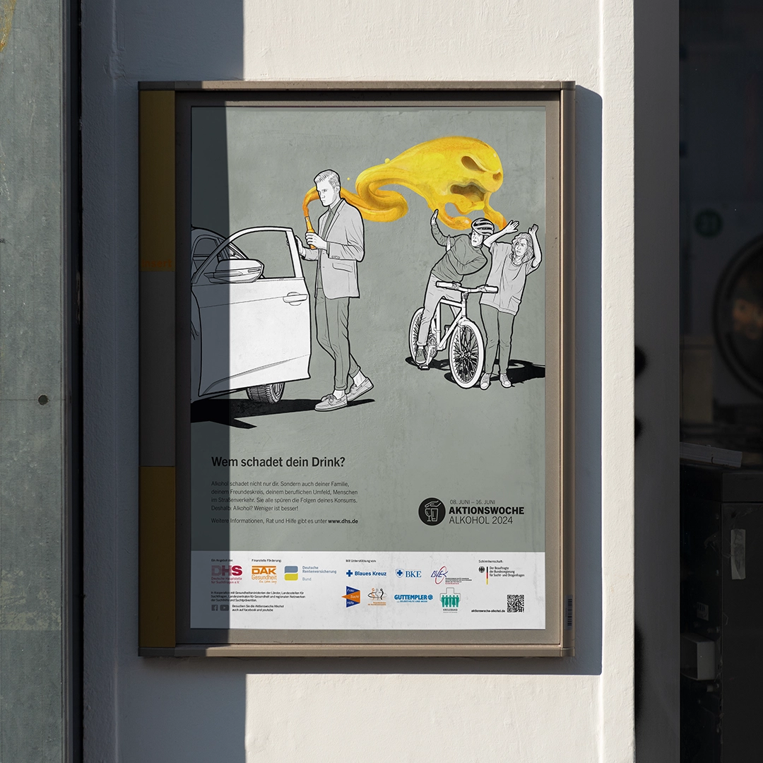 Gerahmtes Plakat zur Sensibilisierung der Öffentlichkeit, auf dem ein Alkoholmonster aus dem Drink eines Mannes in Richtung einer Frau im Rollstuhl und einem Kind aufsteigt, mit dem Text „Wem schadet dein Drink?“, im Rahmen der Kampagne Aktionswoche Alkohol 2024