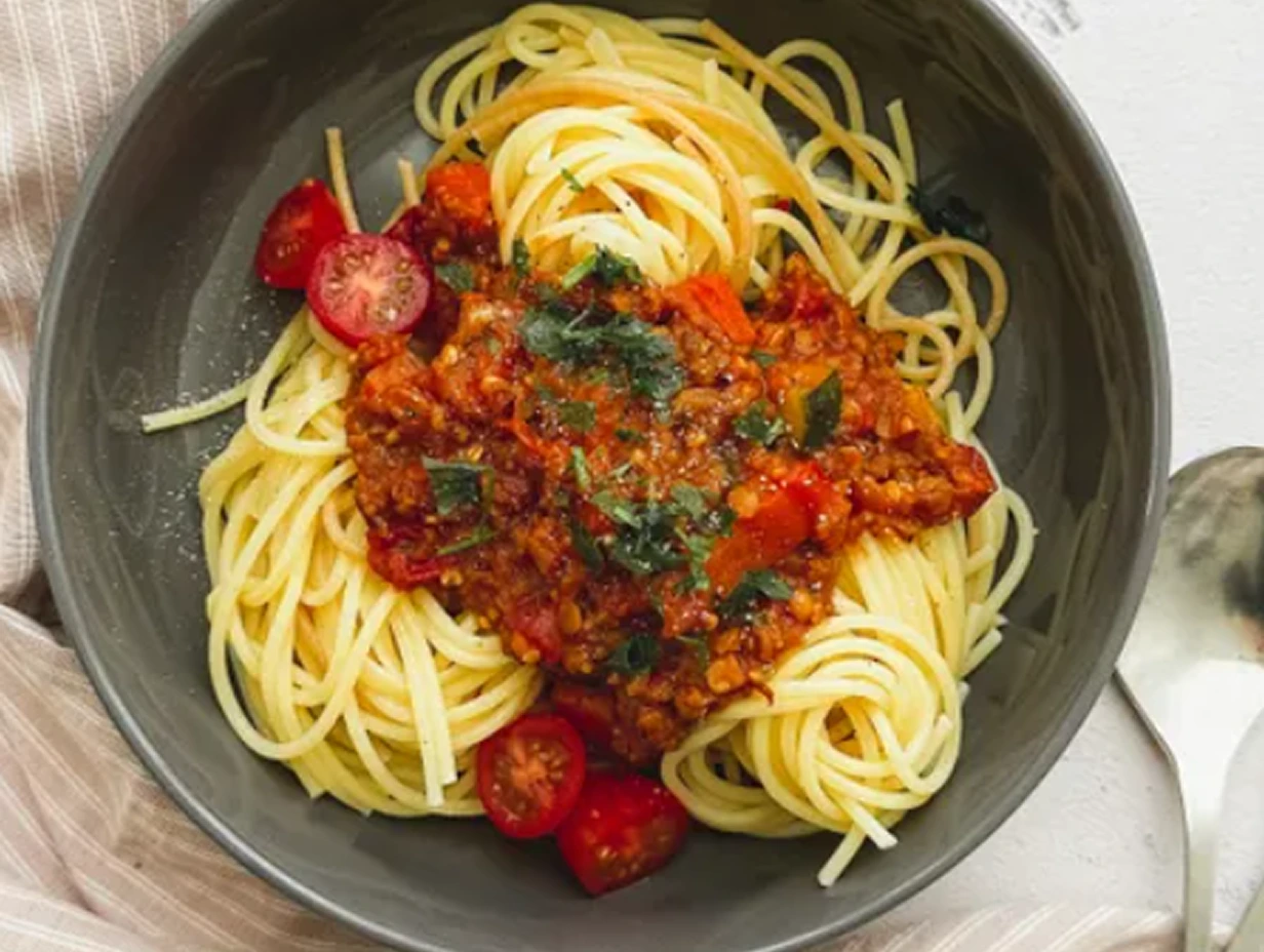 Spaghetti mit Gemüsebolognese