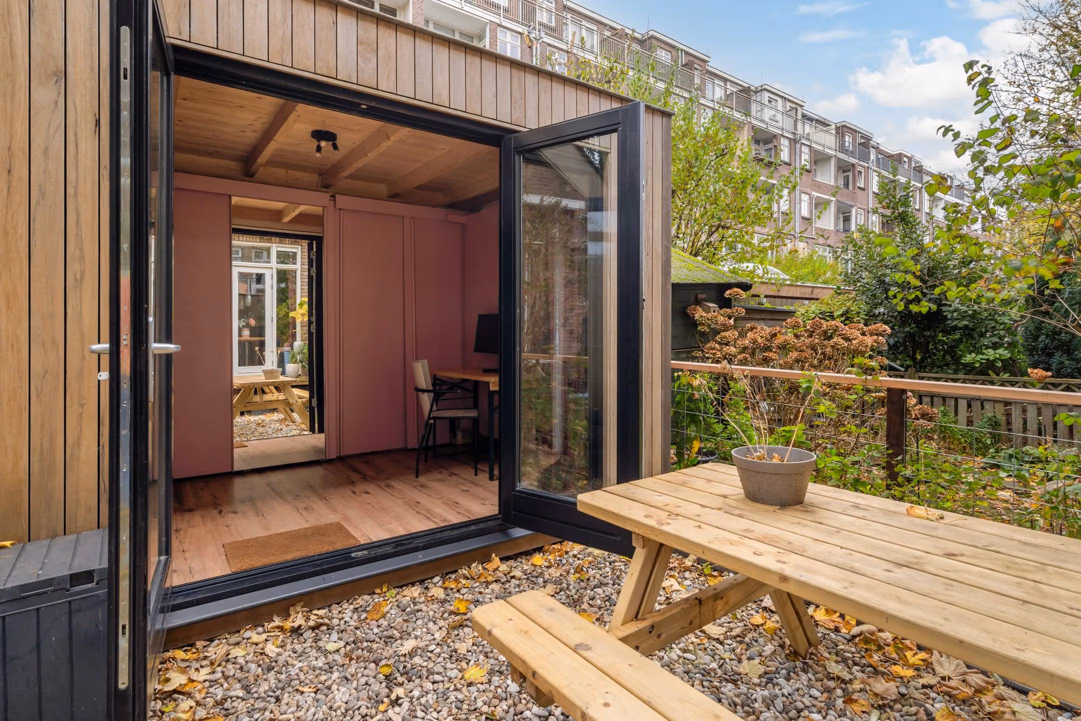 Premium luxe prefab buitenverblijf, tuinkantoor, gastenverblijf of mantelzorgwoning door Comuna