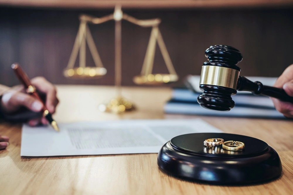 Wondering if a contested divorce is right for you? Learn when to choose it in Texas, including key issues like custody, property division, and support.