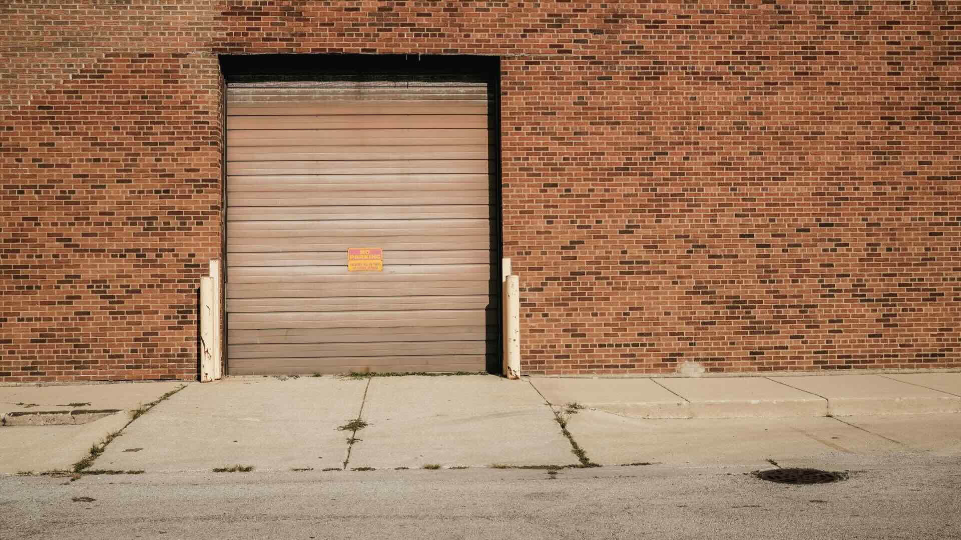 Handwerkerlager günstig mieten: ein Arbeitstag im Leben eines Dienstleistungsbetriebs im Handwerk