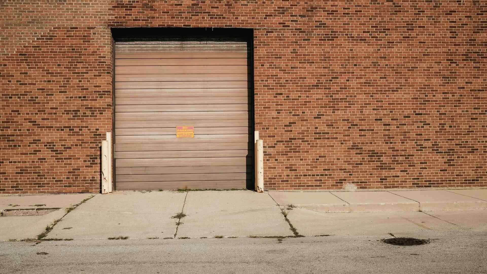 Handwerkerlager günstig mieten: ein Arbeitstag im Leben eines Dienstleistungsbetriebs im Handwerk