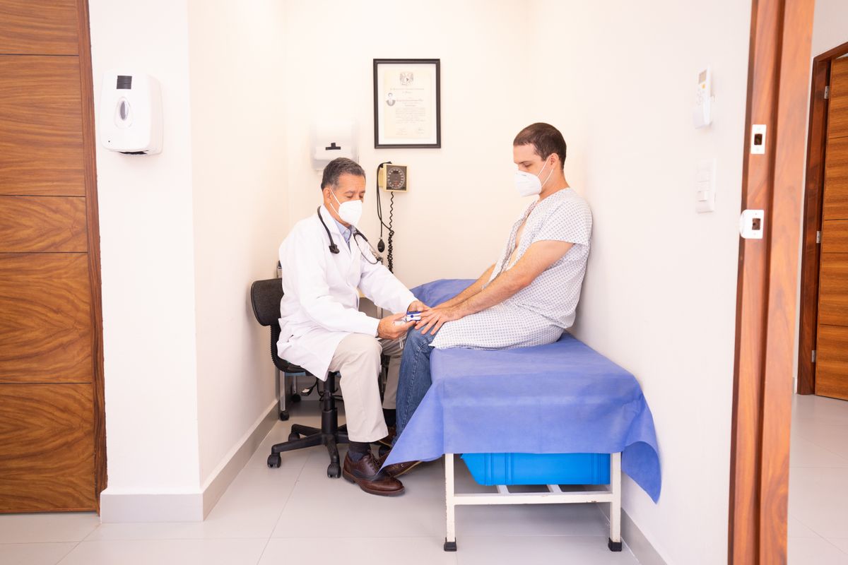 Paciente en consulta médica