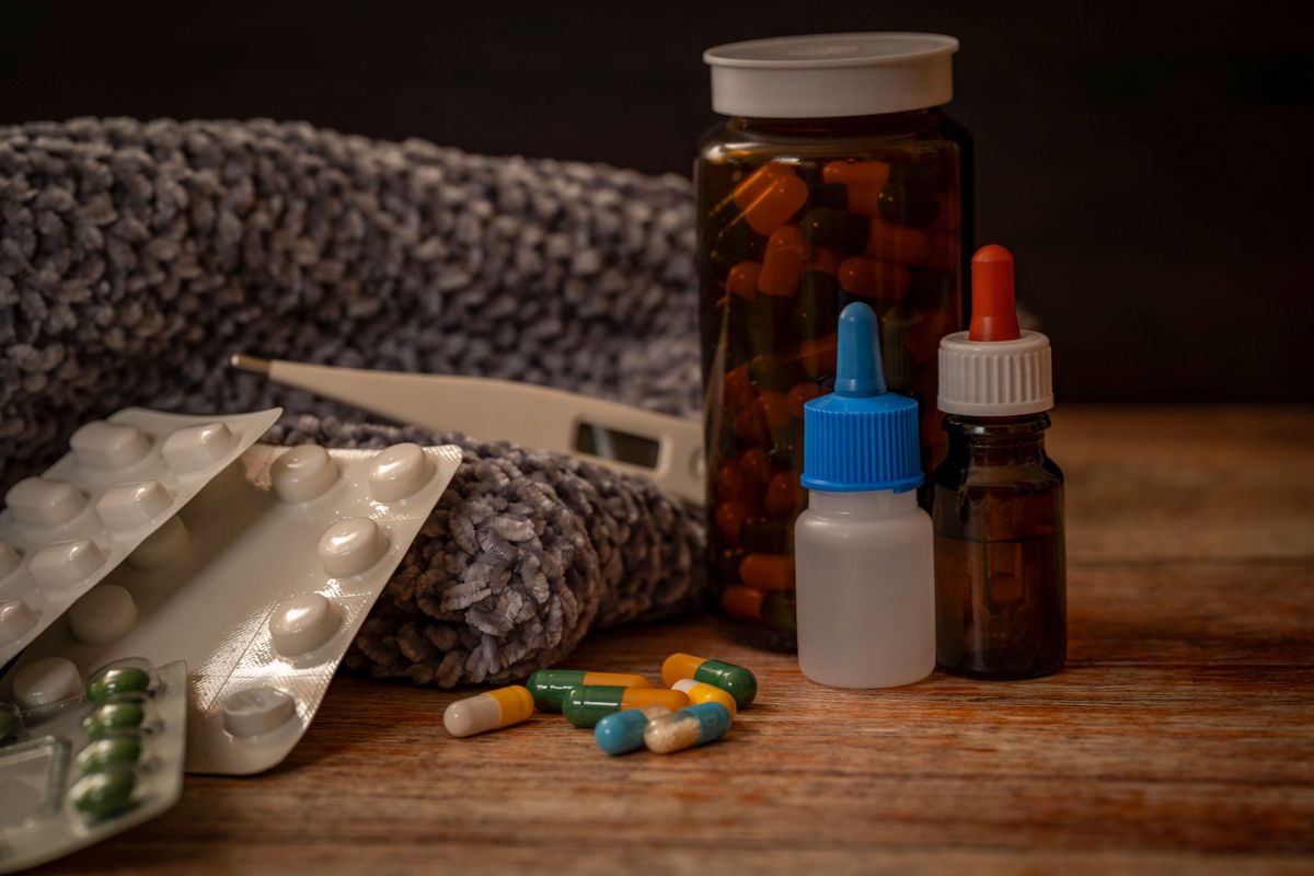 Varios medicamentos acumulados