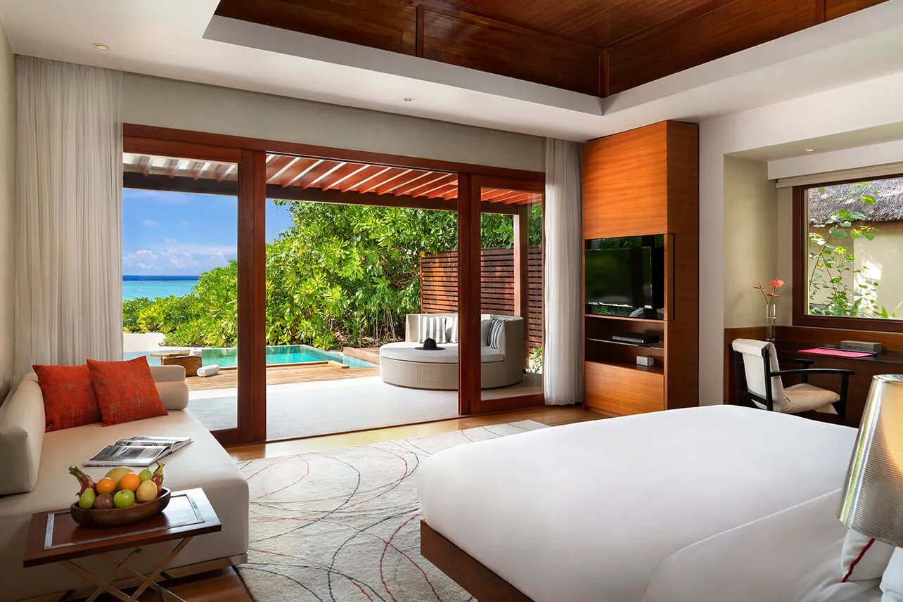 DELUXE FAMILY BEACH POOL VILLA NIYAMA