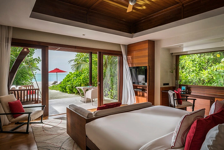 DELUXE BEACH VILLA NIYAMA