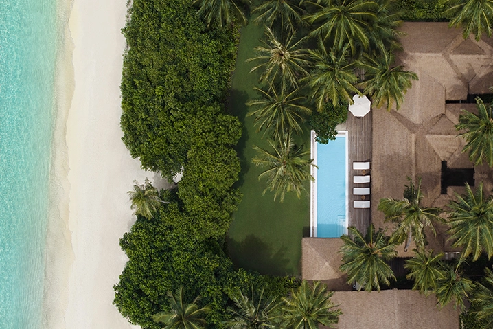 MAALIFUSHI BEACH VILLA COMO MAALIFUSHI