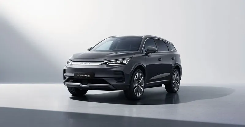 BYD TANG, Komplettansicht vorne, Modelldarstellung, Facelift