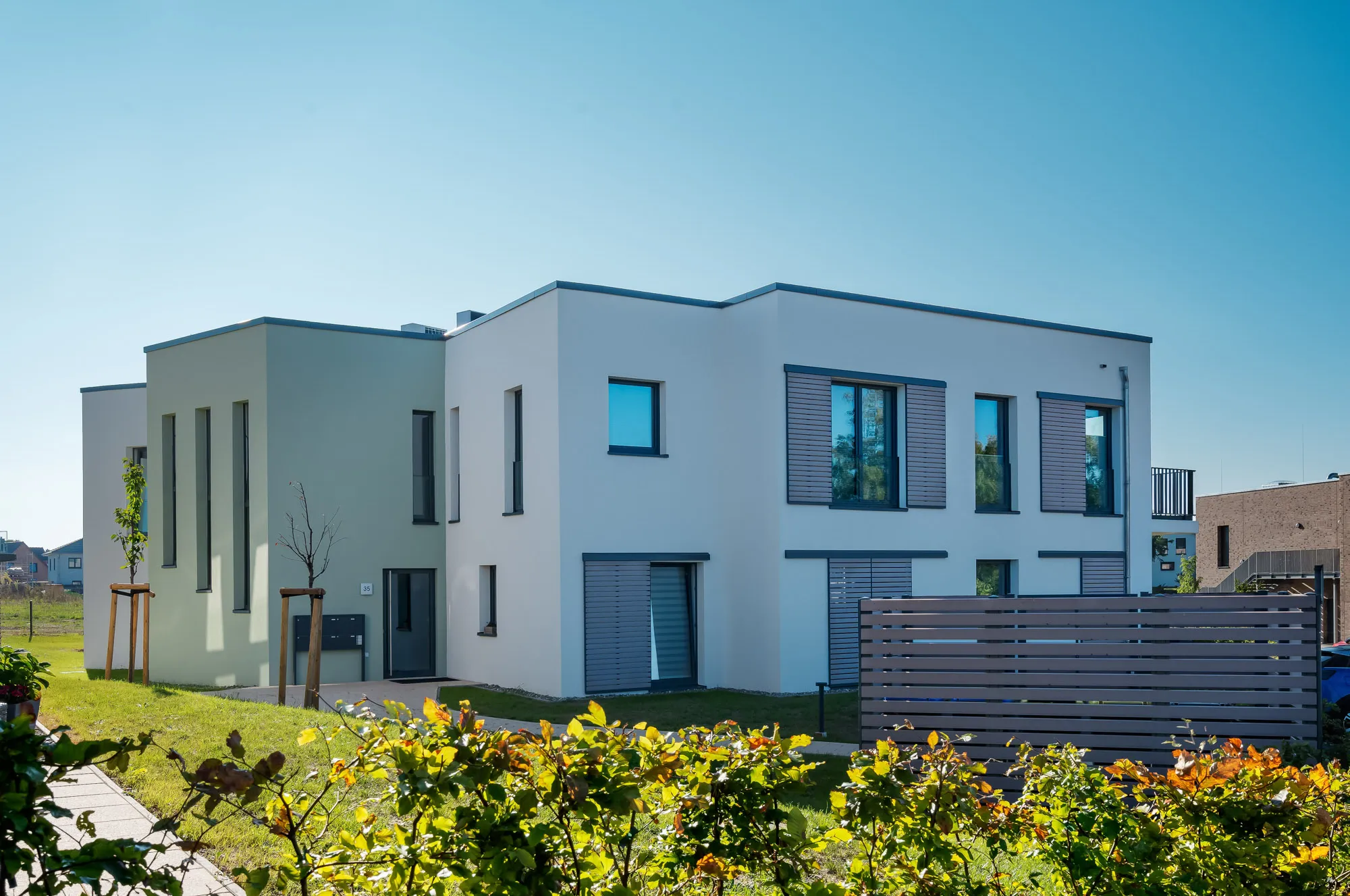 Modernes Mehrfamilienhaus