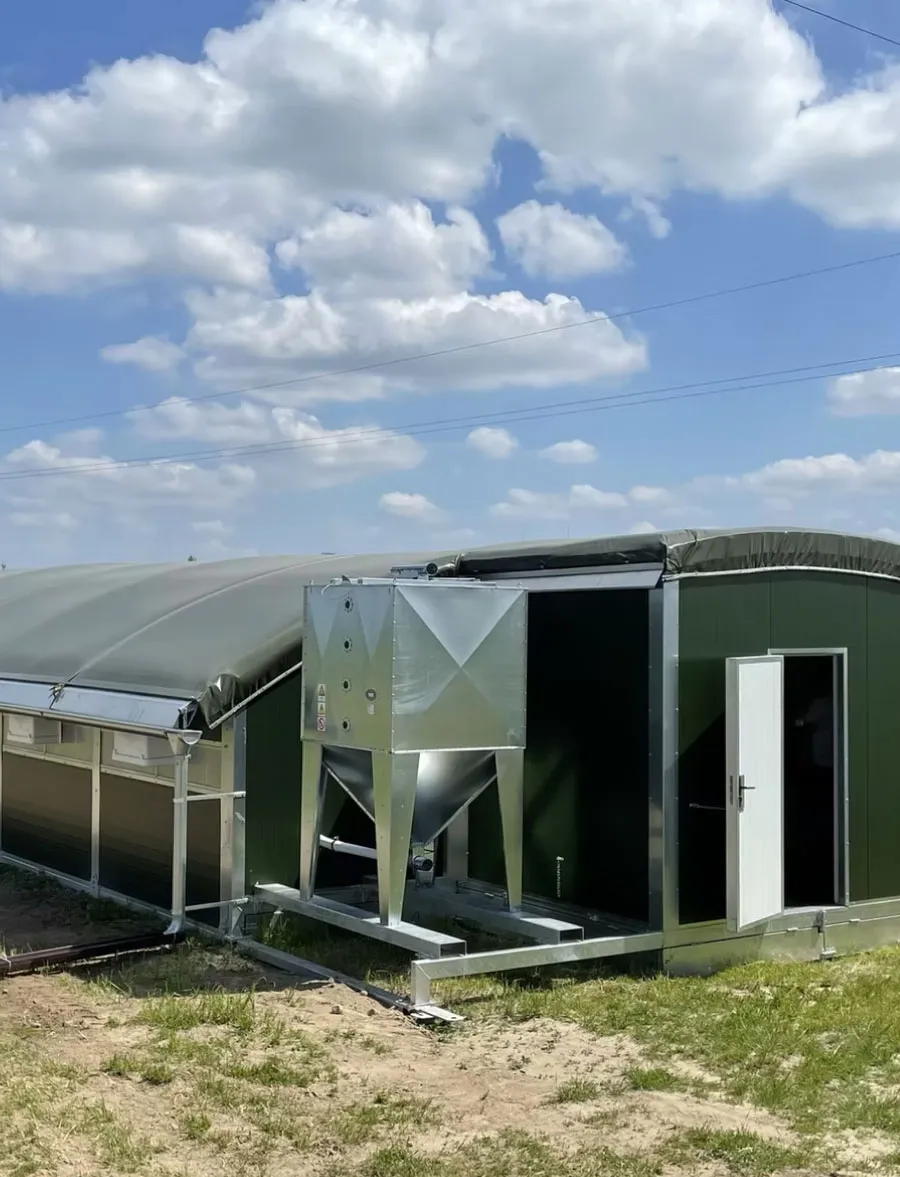 Quramo Mobile Poultry Housing