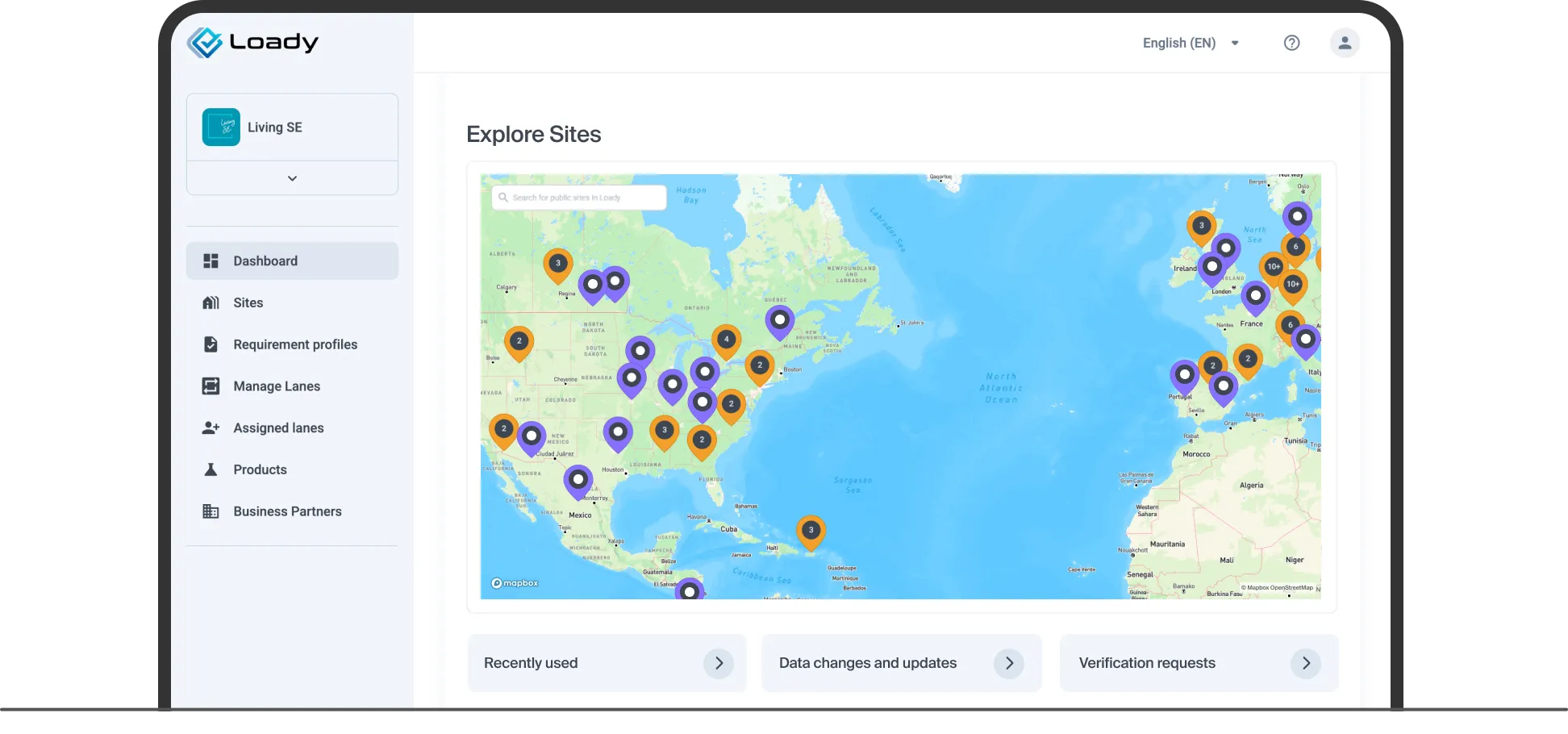 Das Bild zeigt einen Screenshot der Loady-Plattform mit einer Kartenansicht von Europa. Markierungen auf der Karte kennzeichnen verschiedene Standorte, und auf der linken Seite ist das Navigationsmenü mit Bereichen wie „Dashboard“, „Sites“, „Requirement profiles“ und mehr sichtbar.