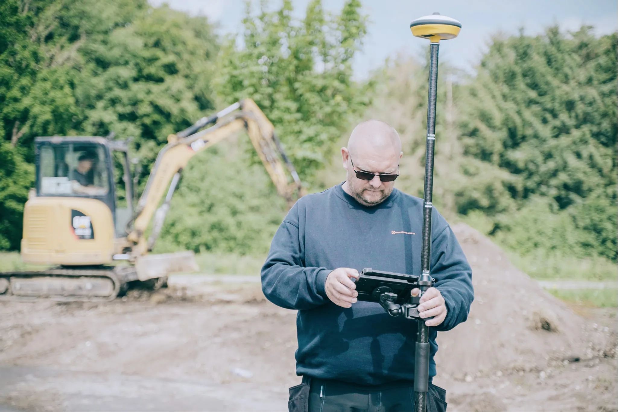 unicontrol gps rover used by user