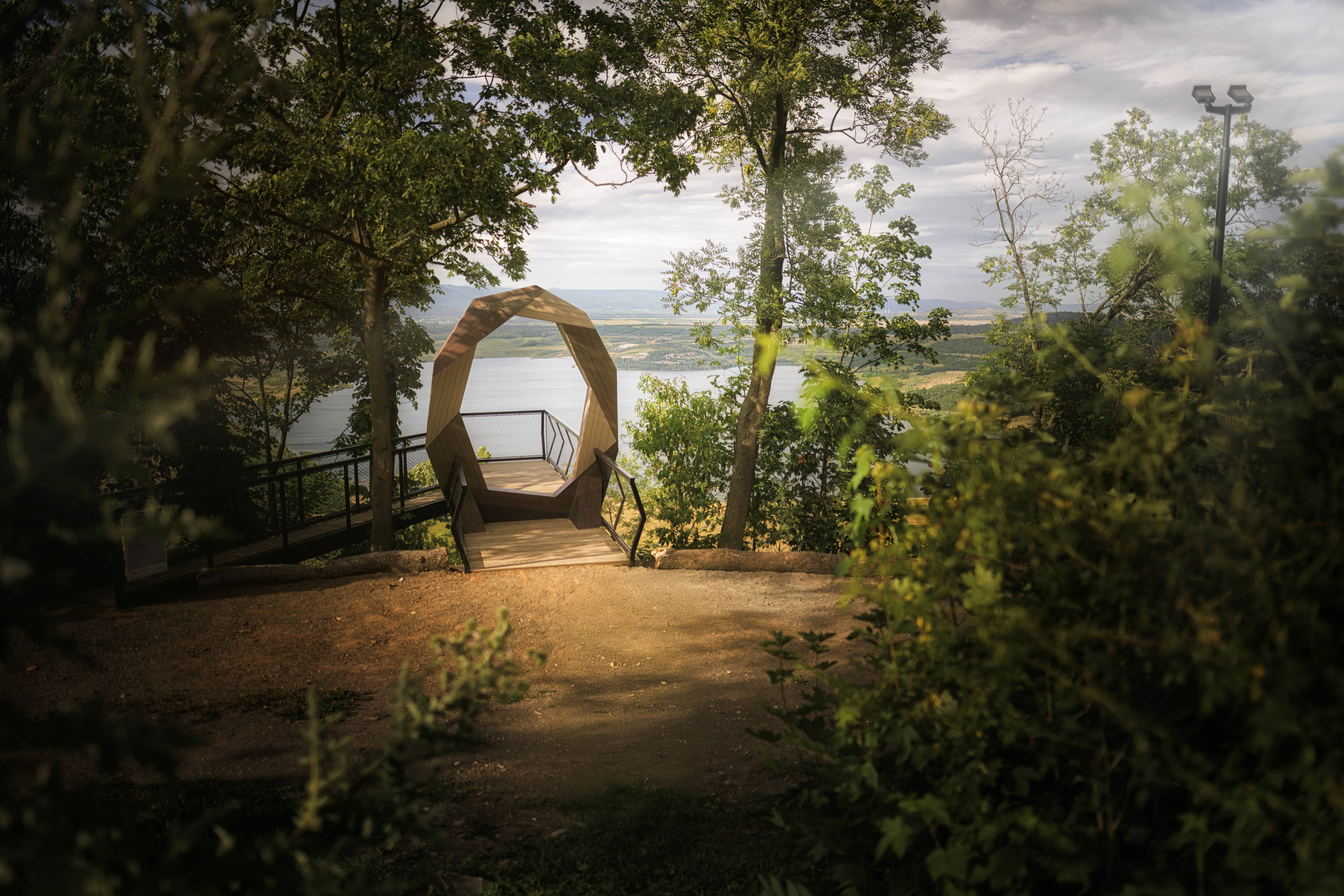 viewpoint photospot hnevin