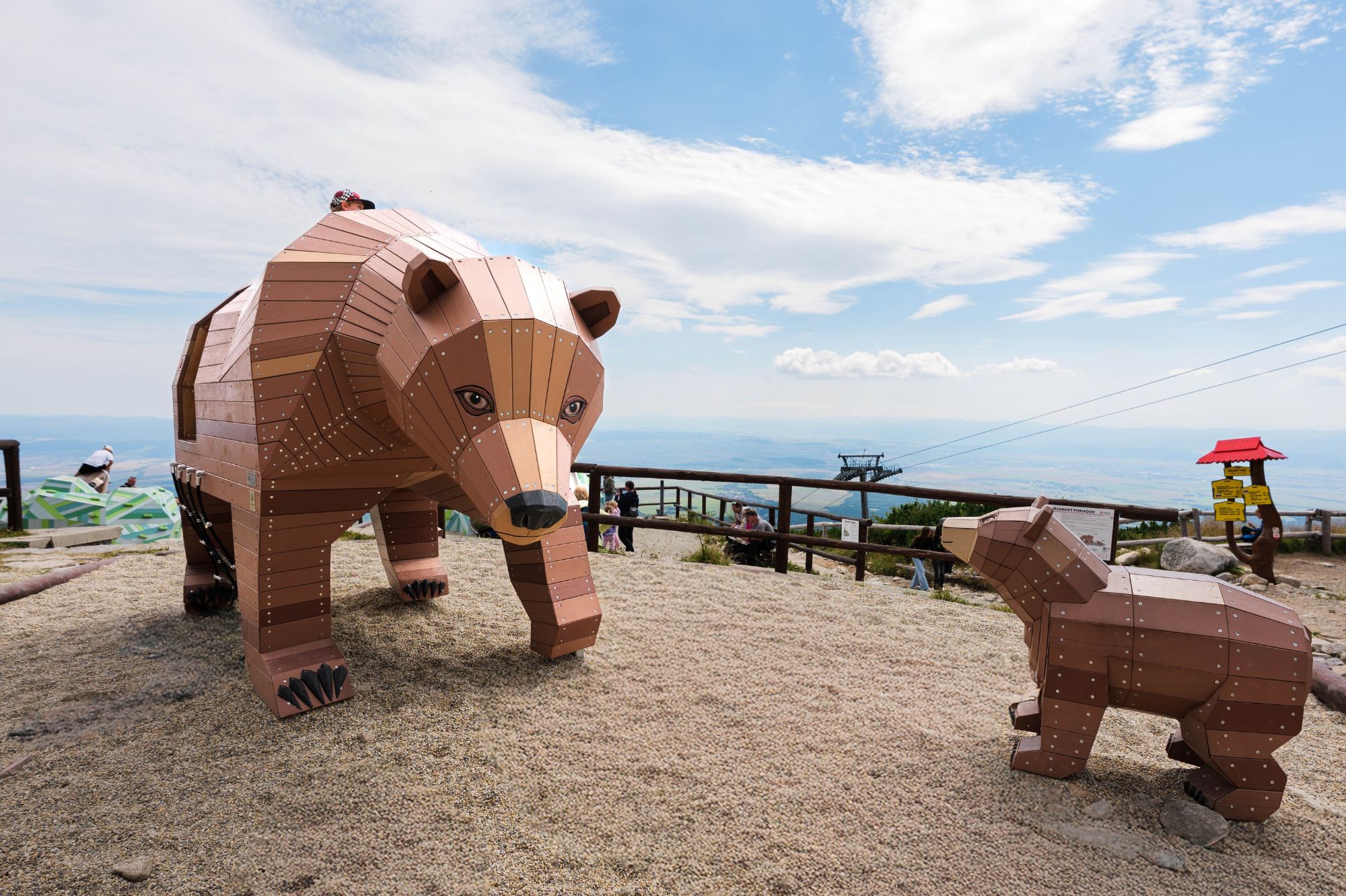 bear play sculpture