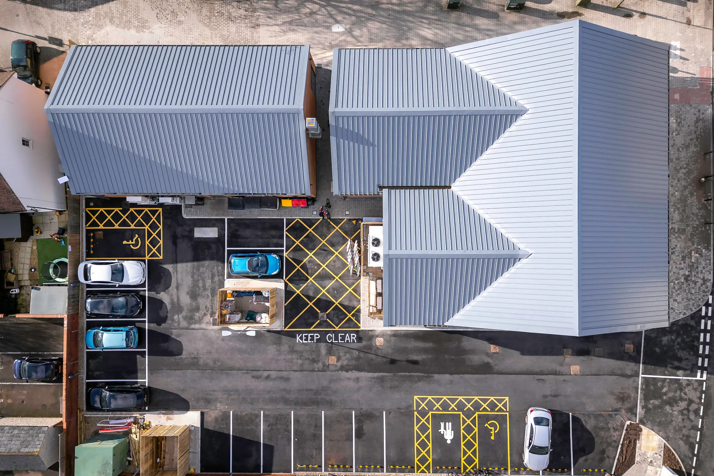 Finished steel-framed Tesco Express and KFC development by MSB Group UK