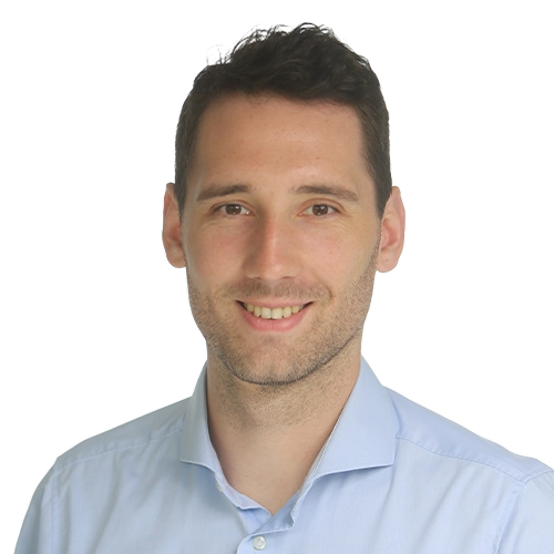 A headshot of Tobias Quentel.