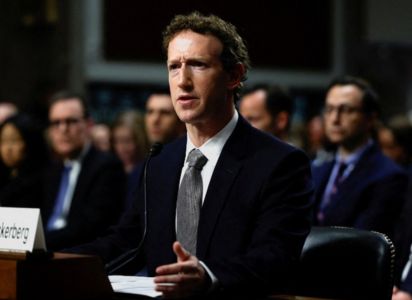 Inicia juicio contra Mark Zuckerberg 