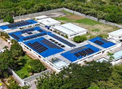 Inauguran el primer hospital autosostenible