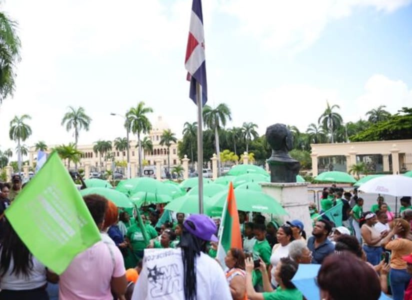 Mujeres dominicanas protestan contra el Código Penal