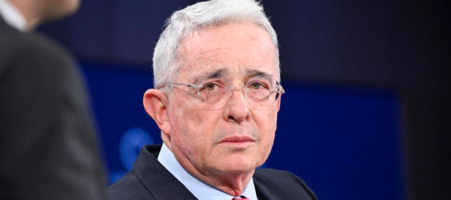 juicio a expresidente colombiano Uribe