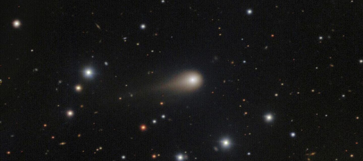 Telescopio en Chile revela una cola creciente en el cometa