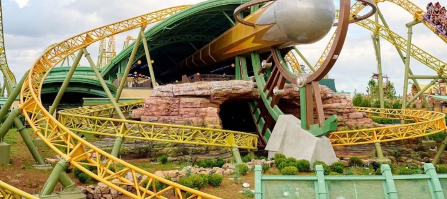 Muere un hombre tras montar la montaña rusa Stardust Racers 