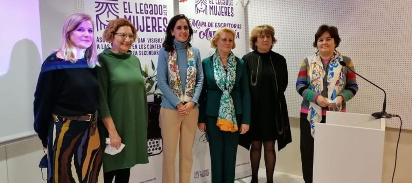 Escritoras cumplen diez años 