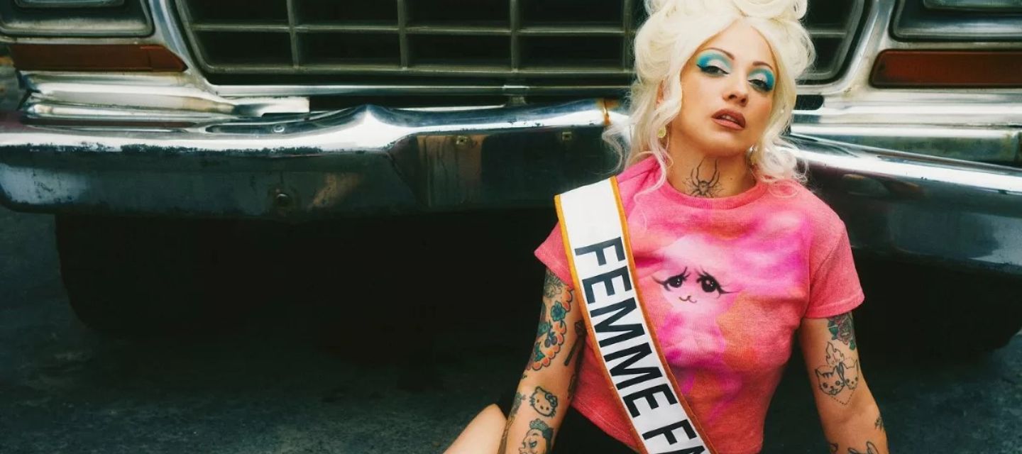 Mon Laferte debuta en el top 10 de Billboard con Femme Fatale