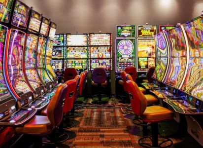 México cerró 13 casinos que movían millones al extranjero usando estudiantes