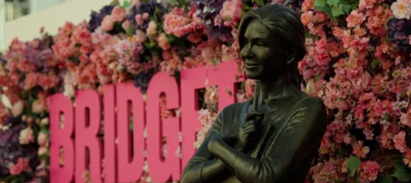 Renée Zellweger inauguró en Leicester Square la estatua de Bridget Jones