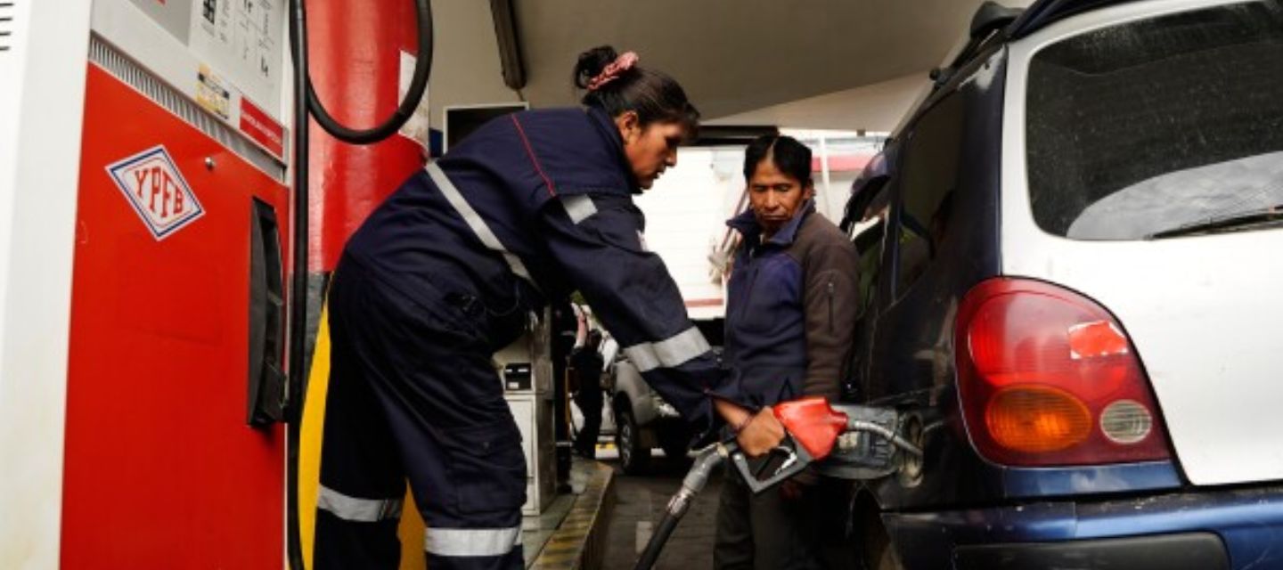 La eliminación del subsidio a los combustibles y el fuerte aumento de la gasolina provocaron malestar social