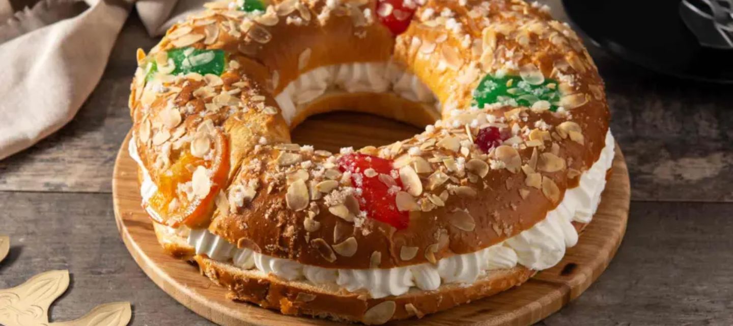 La OCU alerta que varios roscones de supermercado mezclan nata con grasas vegetales y contienen numerosos aditivos