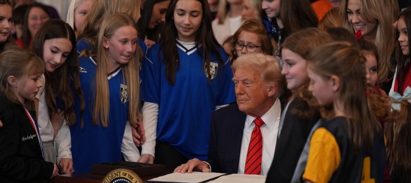 La Corte Suprema de EE.UU. se inclina por mantener leyes estatales que prohíben a atletas trans competir