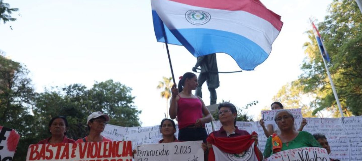 Paraguay activó una línea de WhatsApp para asistir a mujeres víctimas de violencia machista