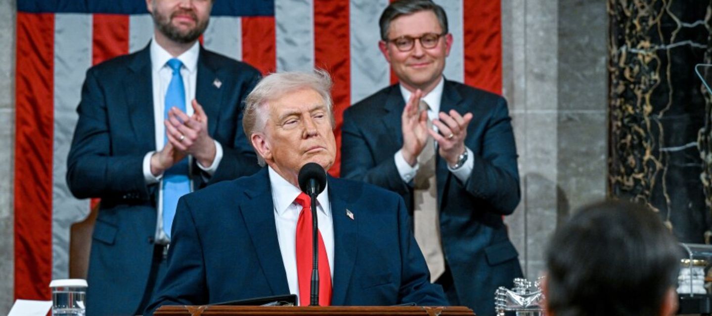 Trump ensalza economía y política exterior en su discurso,