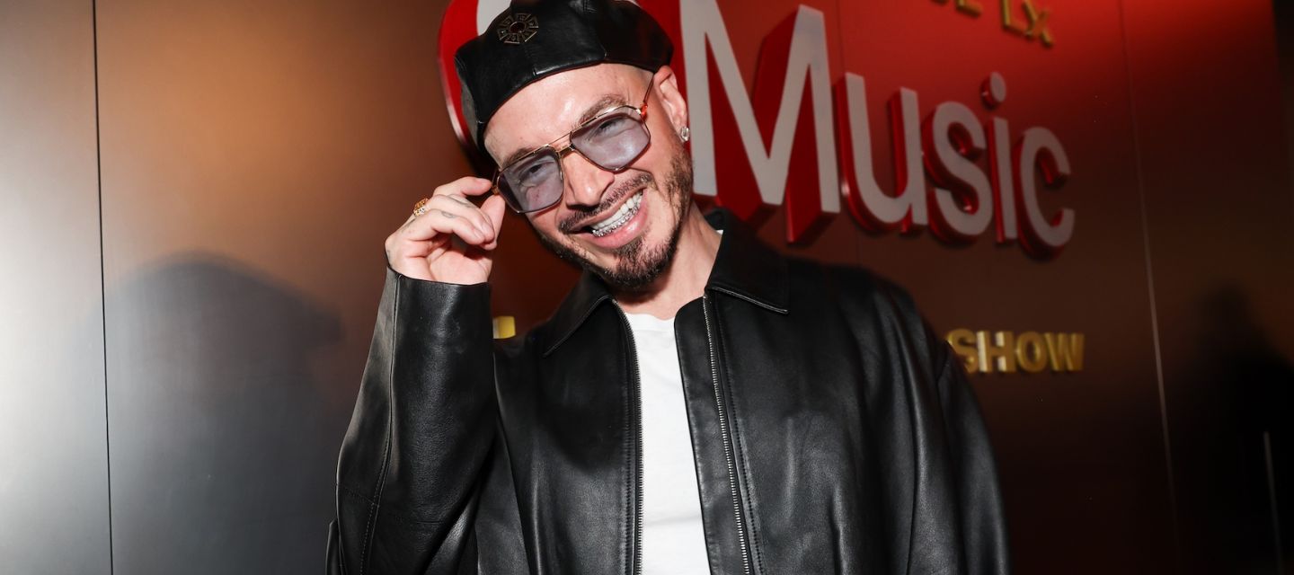 J Balvin alcanza 40 éxitos No. 1 en Latin Airplay con “Si te vas”, junto a Jay Wheeler