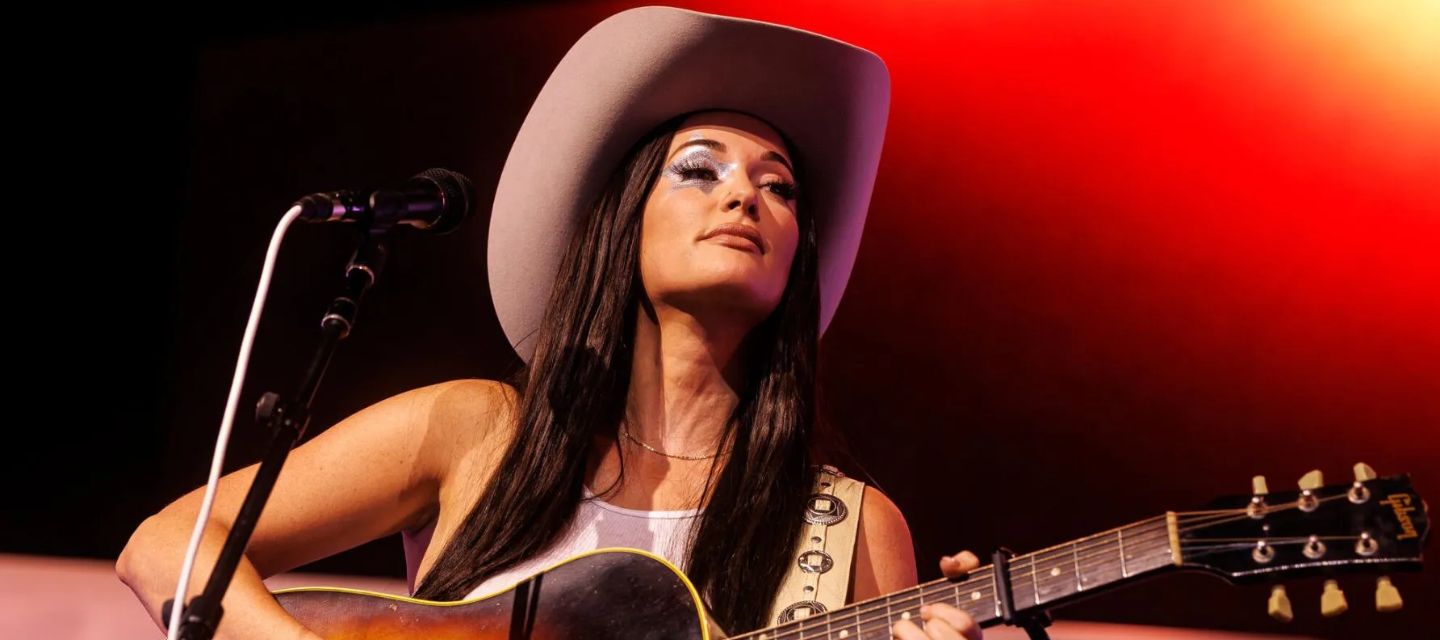 Kacey Musgraves invitó a tres jóvenes músicos que fueron detenidos por ICE