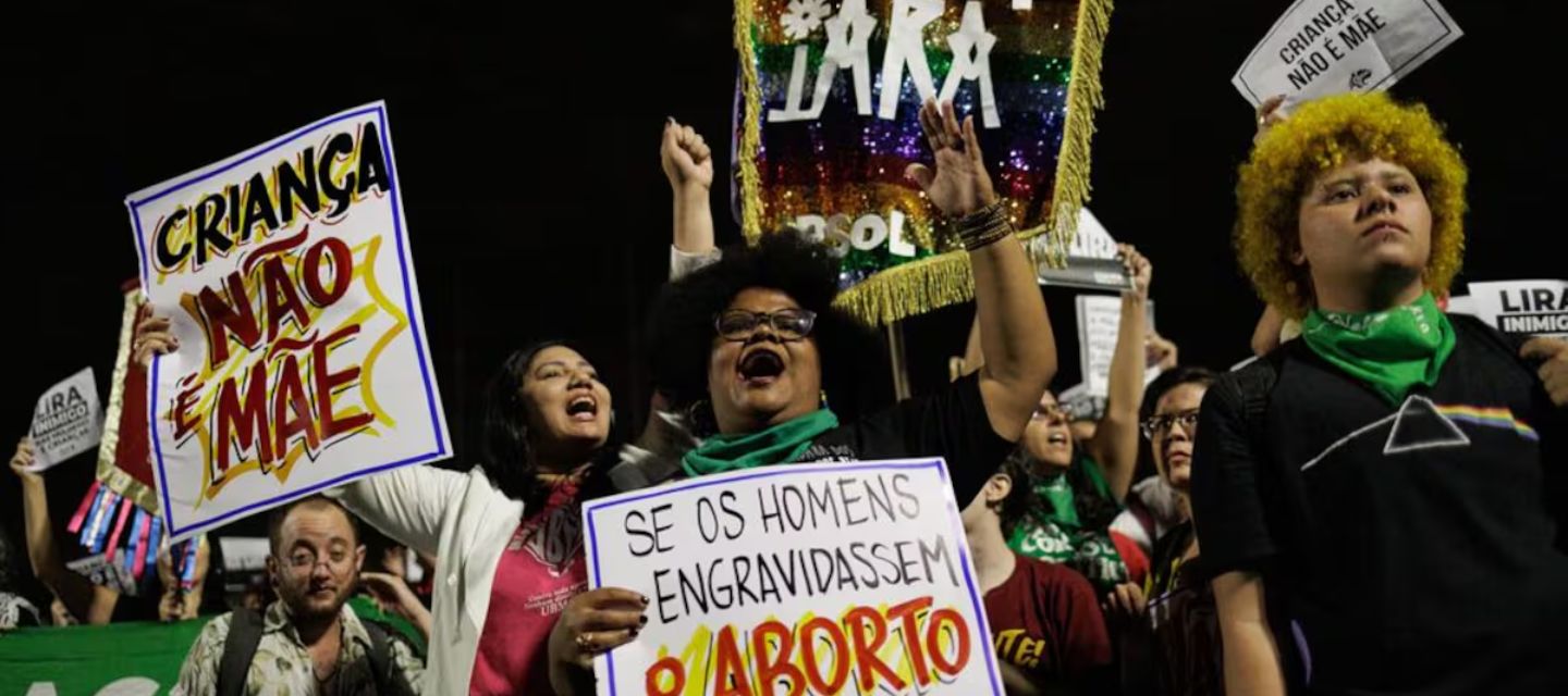 El Congreso de Brasil suspendió una norma que protegía el acceso al aborto legal