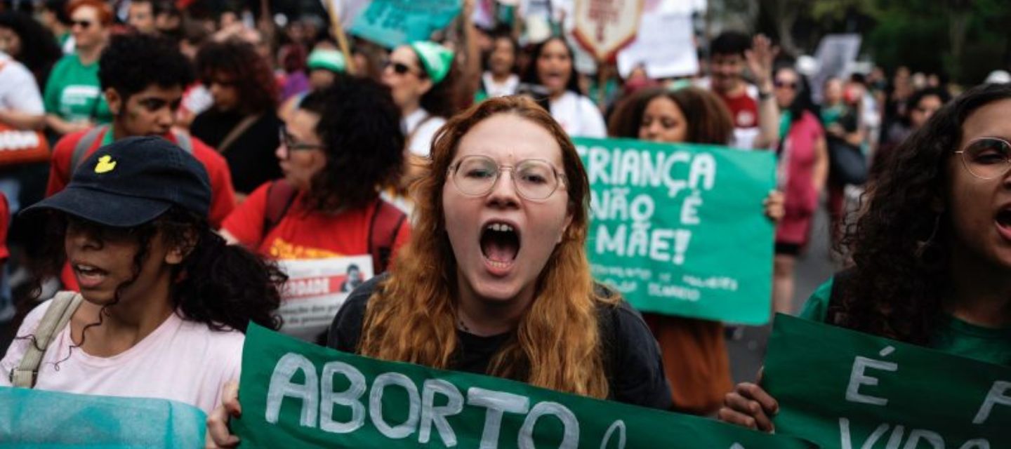 El Congreso de Brasil suspendió una norma que protegía el acceso al aborto legal de niñas y adolescentes víctimas de violación