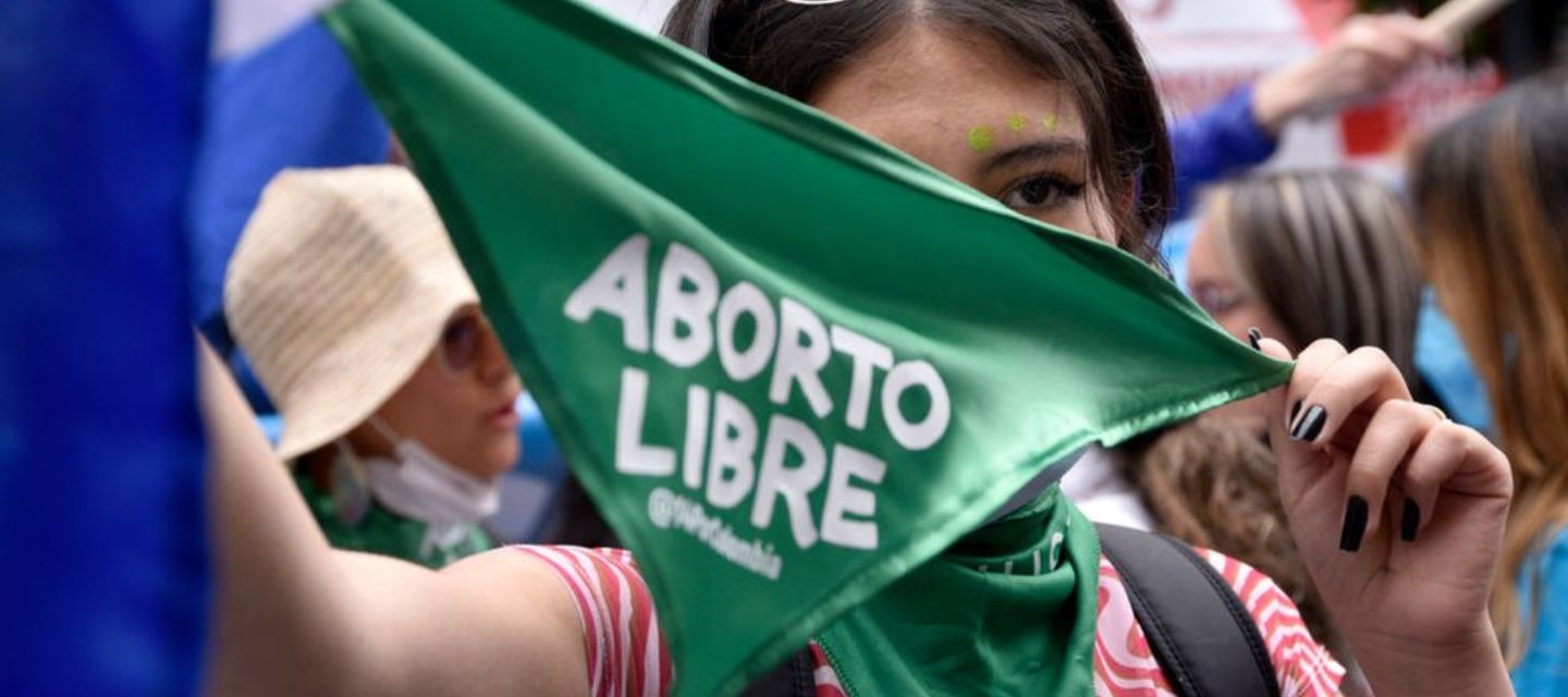 Un informe revela que el acceso al aborto mediante las EPS aumentó 22 % en Colombia desde 2022