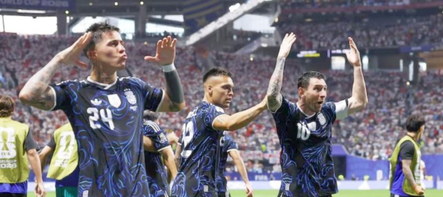 Argentina derrotó a Inglaterra y avanzó a la final del Mundial