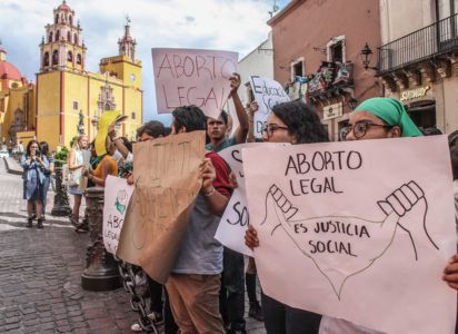 El Congreso de Guanajuato aplazó el análisis de tres iniciativas para despenalizar el aborto.